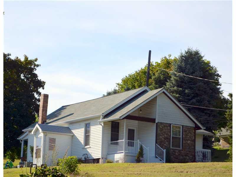 1063 Chapel Road Monaca, PA 15061 - Photo 2 of 18 Exterior Front.