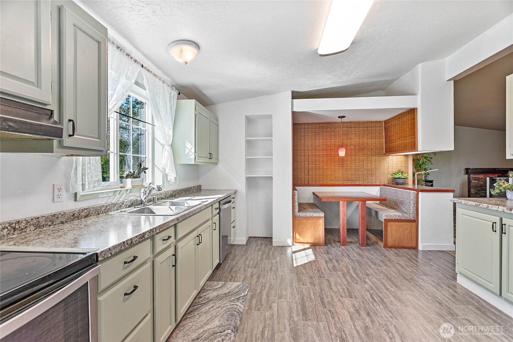 5375 Starry Road Bellingham, WA 98226 - Photo 13 of 40