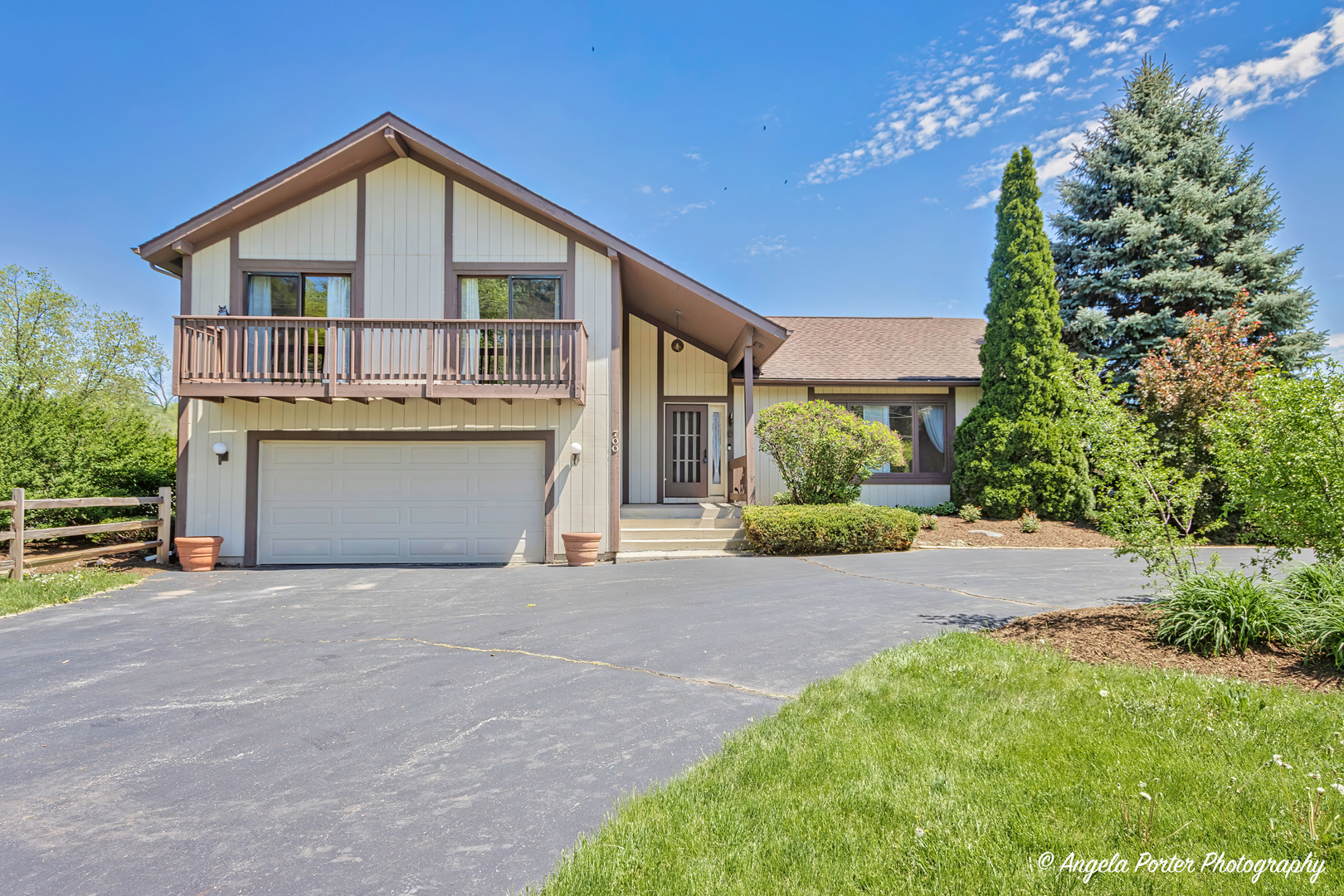 700 Barreville Road McHenry, IL 60050 - Photo 1 of 45 Gallery Image 1