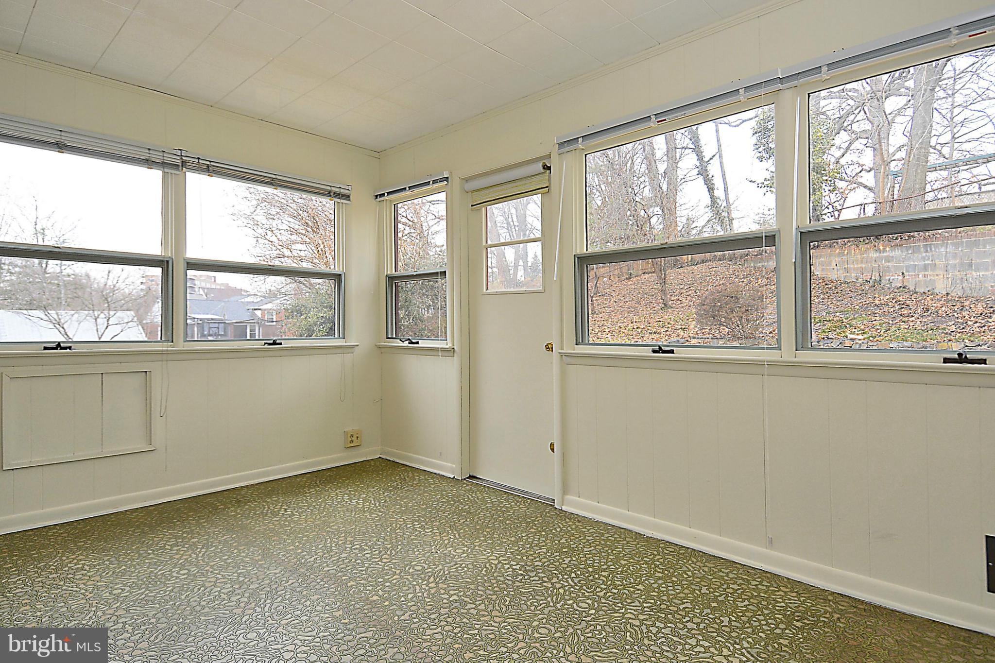 1605 Wilson Place Silver Spring, MD 20910 - Photo 11 of 30 Family Room