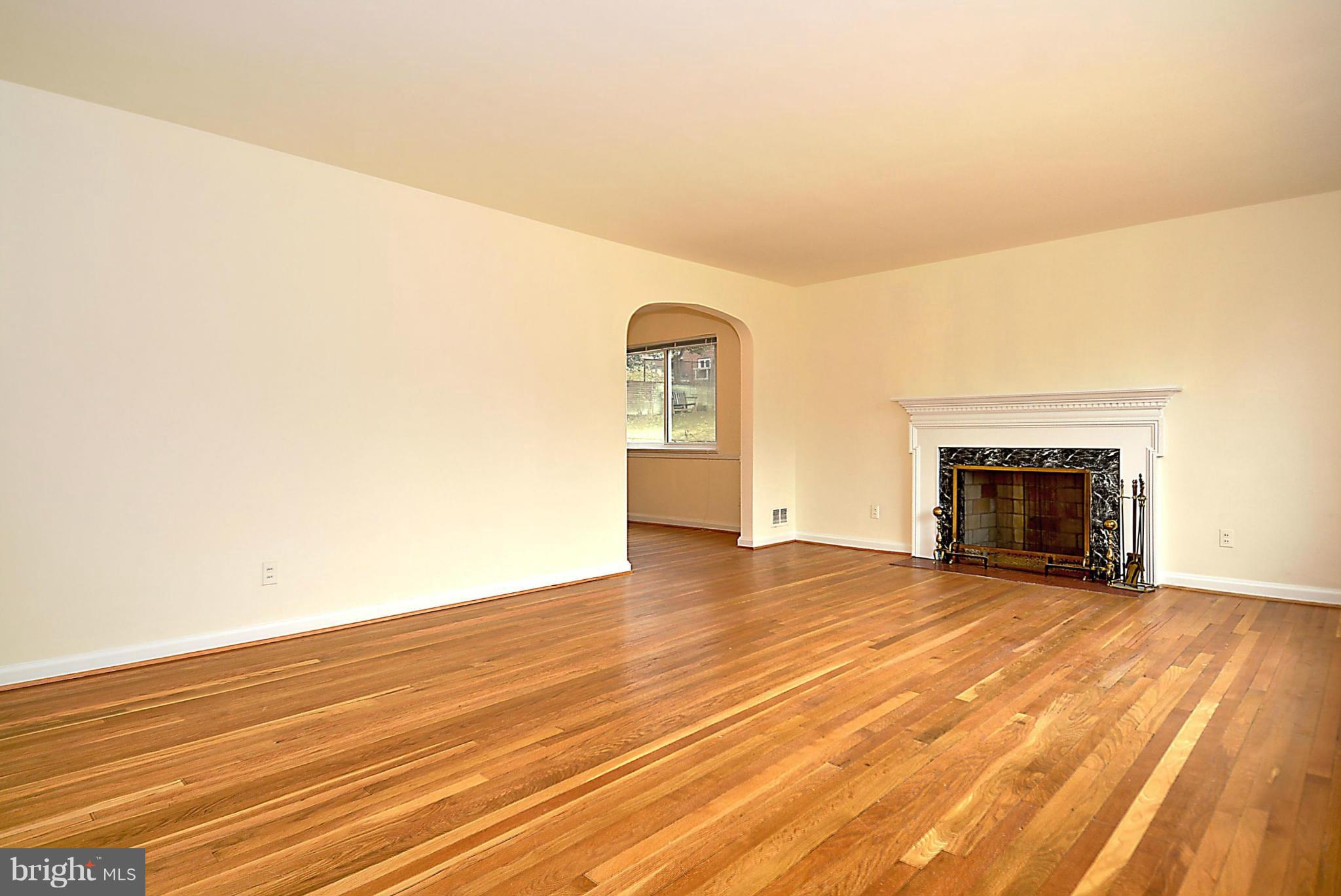 1605 Wilson Place Silver Spring, MD 20910 - Photo 6 of 30 Living Room