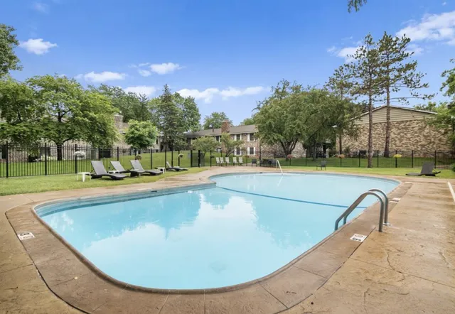 $212,500 | 4618 Cedar Lake Road, Unit 6, St. Louis Park, MN 55416