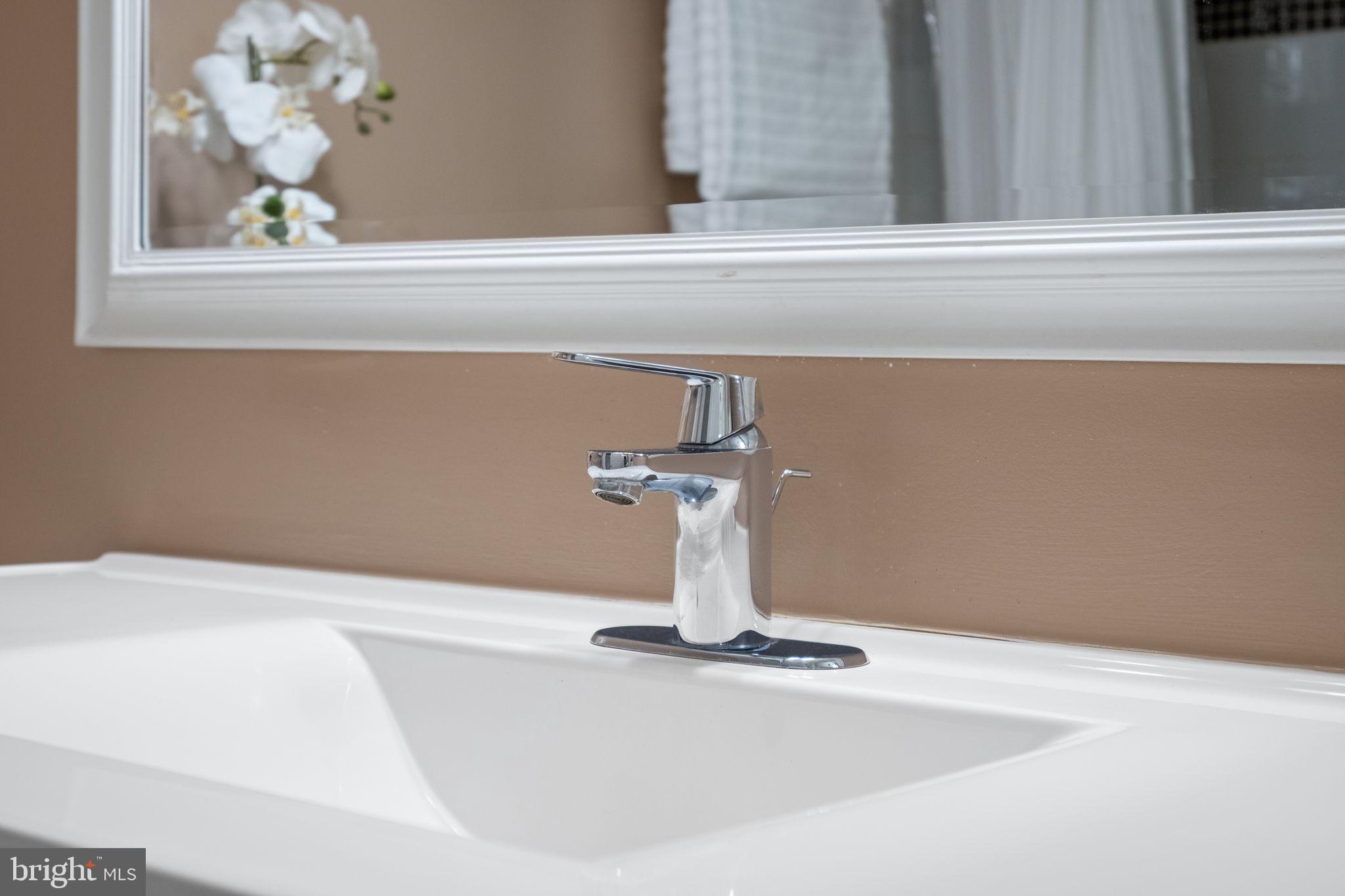 5804 Cove Landing Road, Unit 101 Burke, VA 22015 - Photo 32 of 37 Hall Bathroom