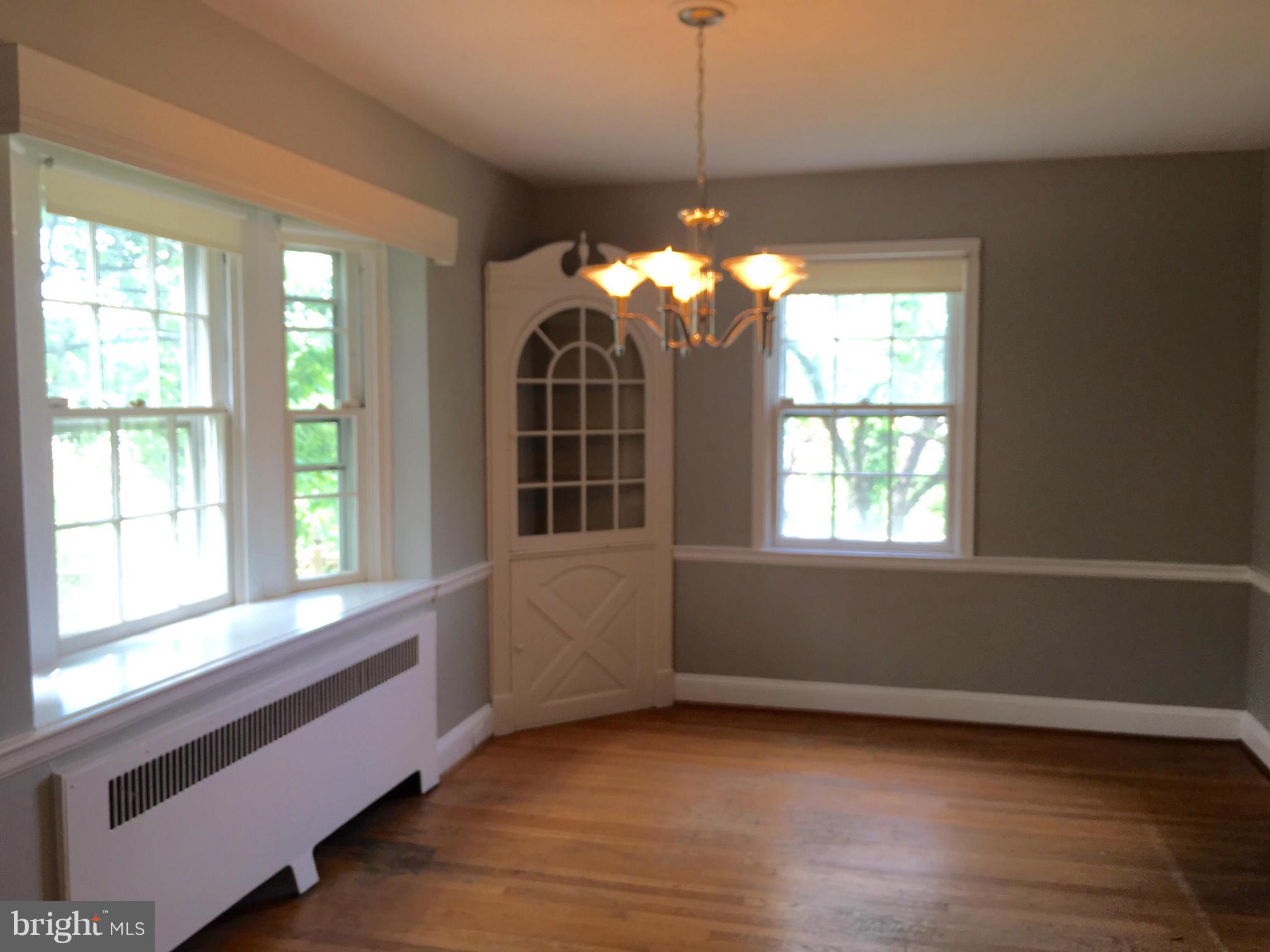 1330 Northview Road Baltimore, MD 21218 - Photo 4 of 28 Dining Room