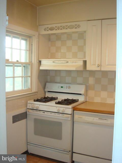 1330 Northview Road Baltimore, MD 21218 - Photo 8 of 28 Kitchen
