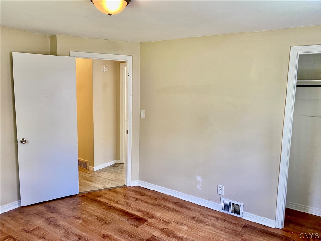 220 Roxann Avenue Cicero, NY 13212 - Photo 12 of 37
