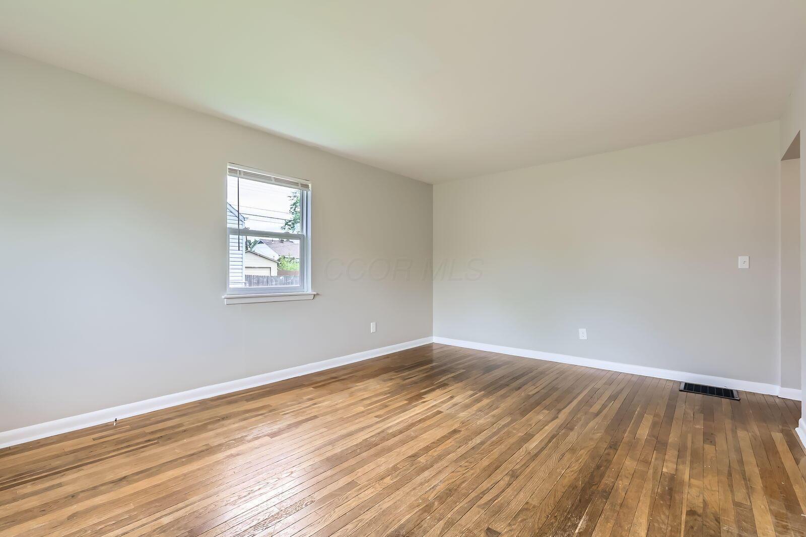 4256 Blythe Road Columbus, OH 43224 - Photo 4 of 27 4256 Blythe Rd Blythe Rd - Web Quality -