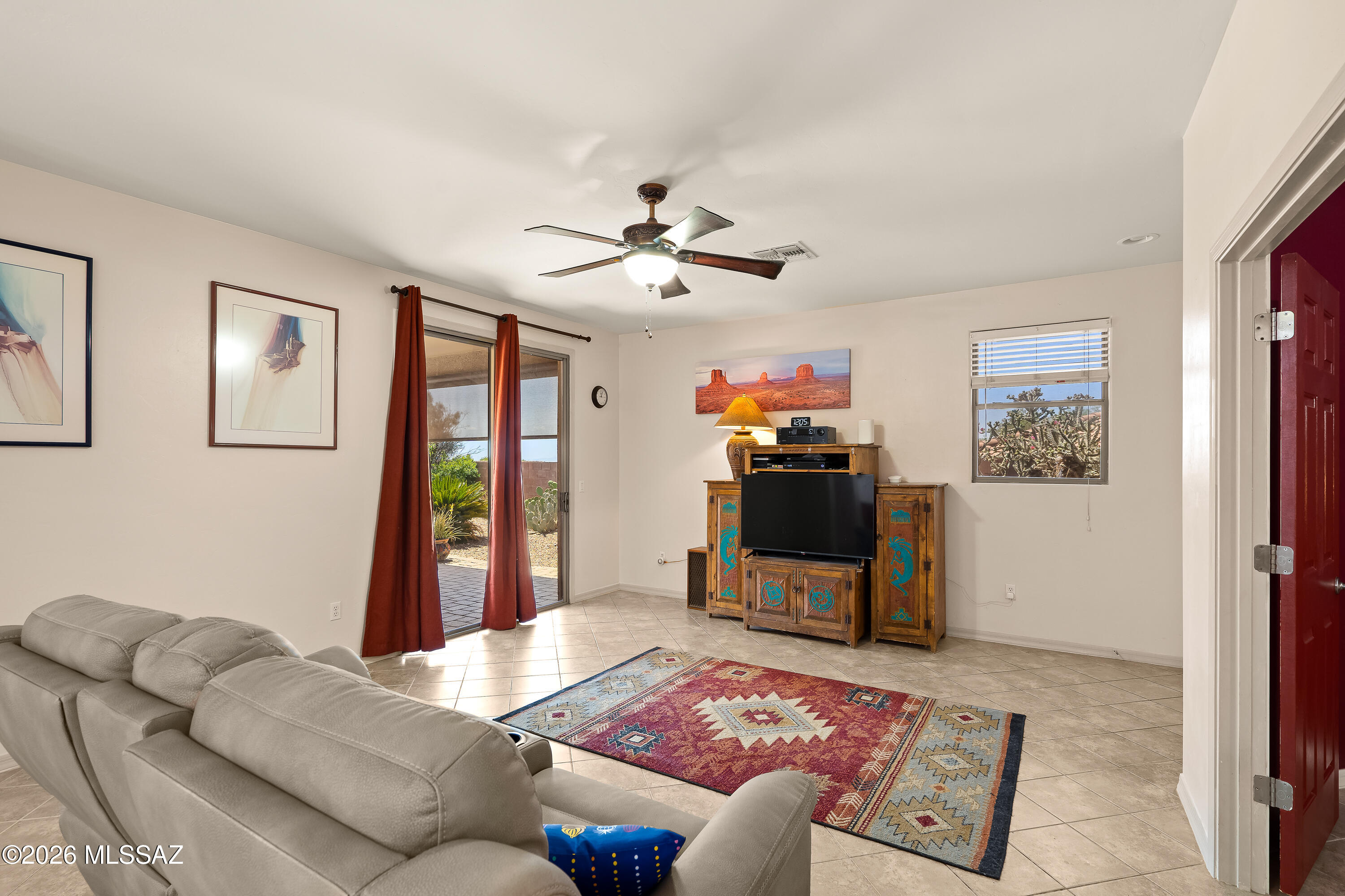 38946 South Running Roses Lane Tucson, AZ 85739 - Photo 7 of 34 2 interiors-2