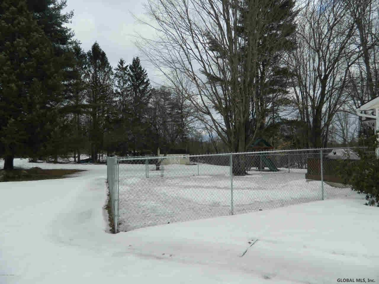122 Fort Edward Road Moreau, NY 12828 - Photo 3 of 14 Photo 3