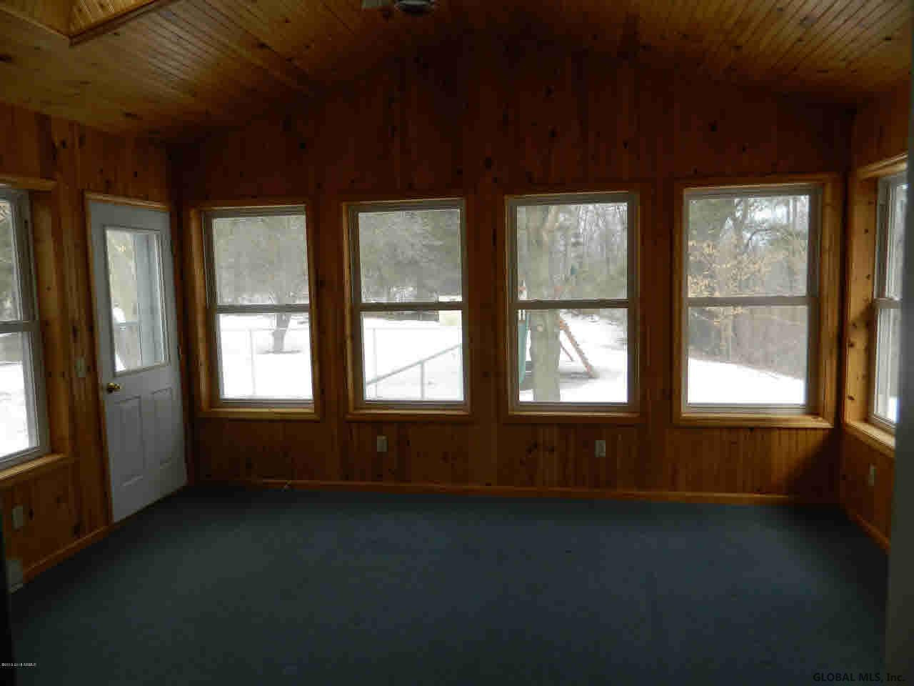 122 Fort Edward Road Moreau, NY 12828 - Photo 6 of 14 Photo 6