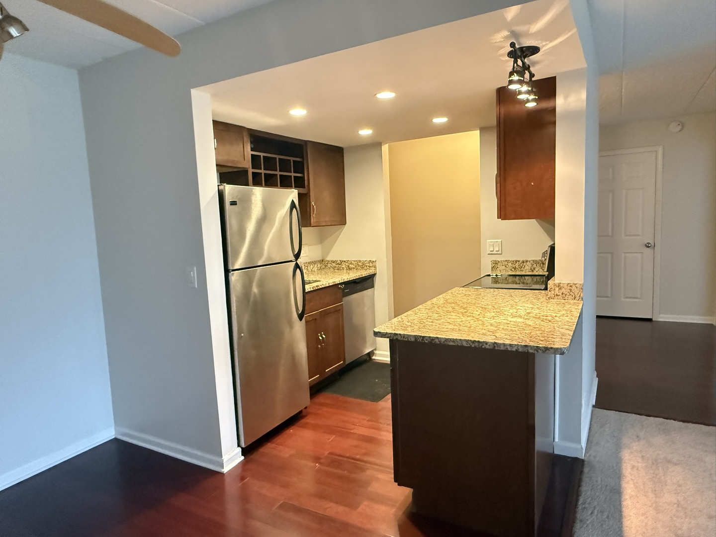 1 Renaissance Place, Unit 304 Palatine, IL 60067 - Photo 3 of 10