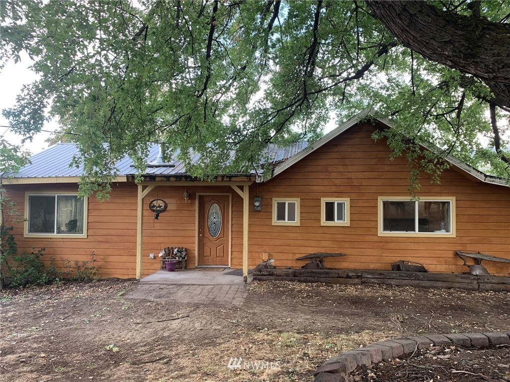 162 O'Neil Road Oroville, WA 98844 - Photo 2 of 28 Gallery Image 2