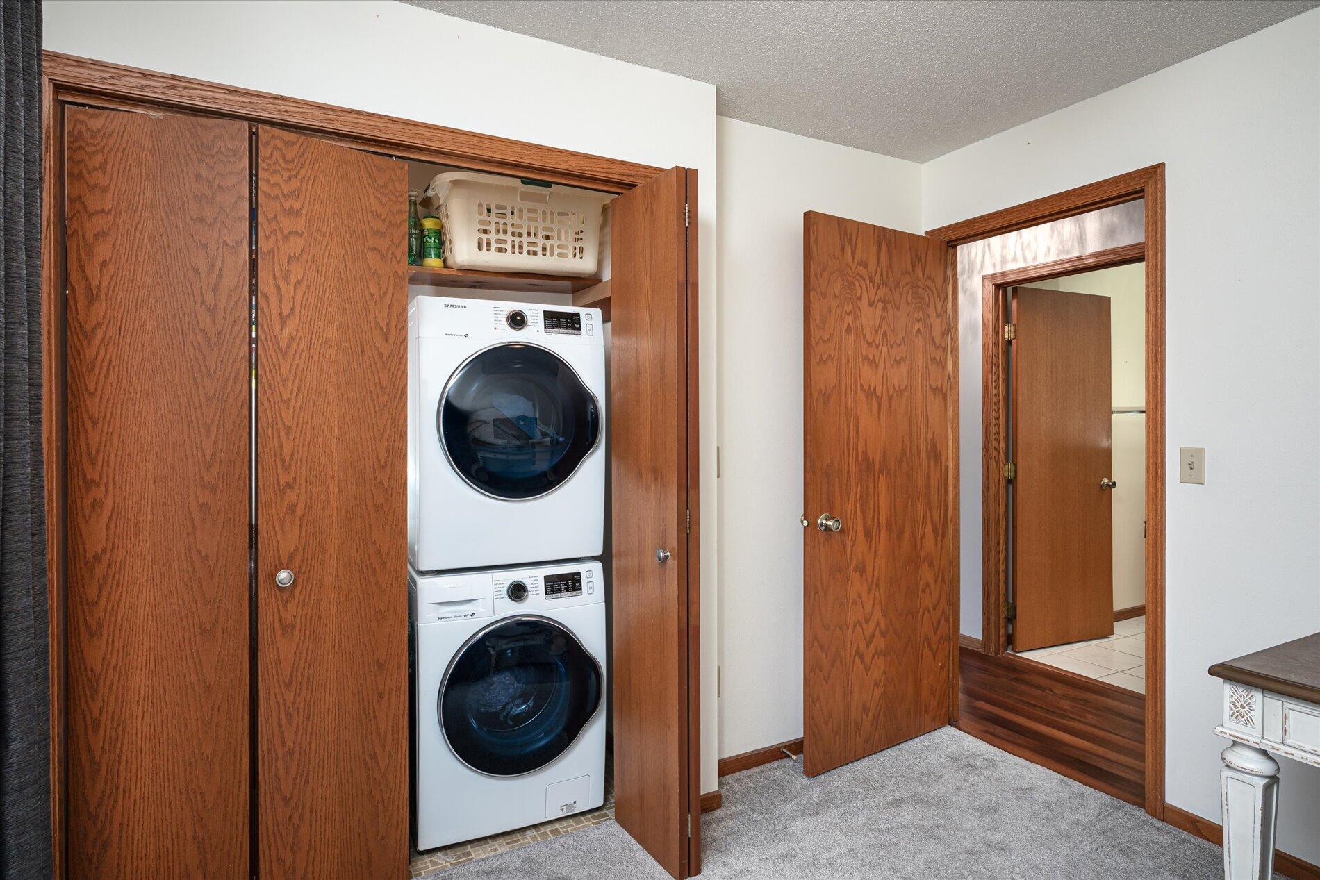 613 Ridgeview Drive Onalaska, WI 54650 - Photo 15 of 26 14 Guest Bedroom 1 Laundry