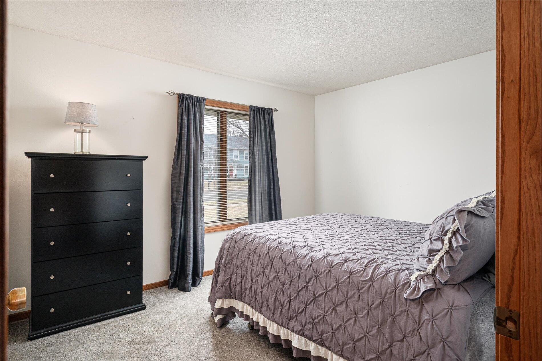 613 Ridgeview Drive Onalaska, WI 54650 - Photo 16 of 26 15 Guest Bedroom 2