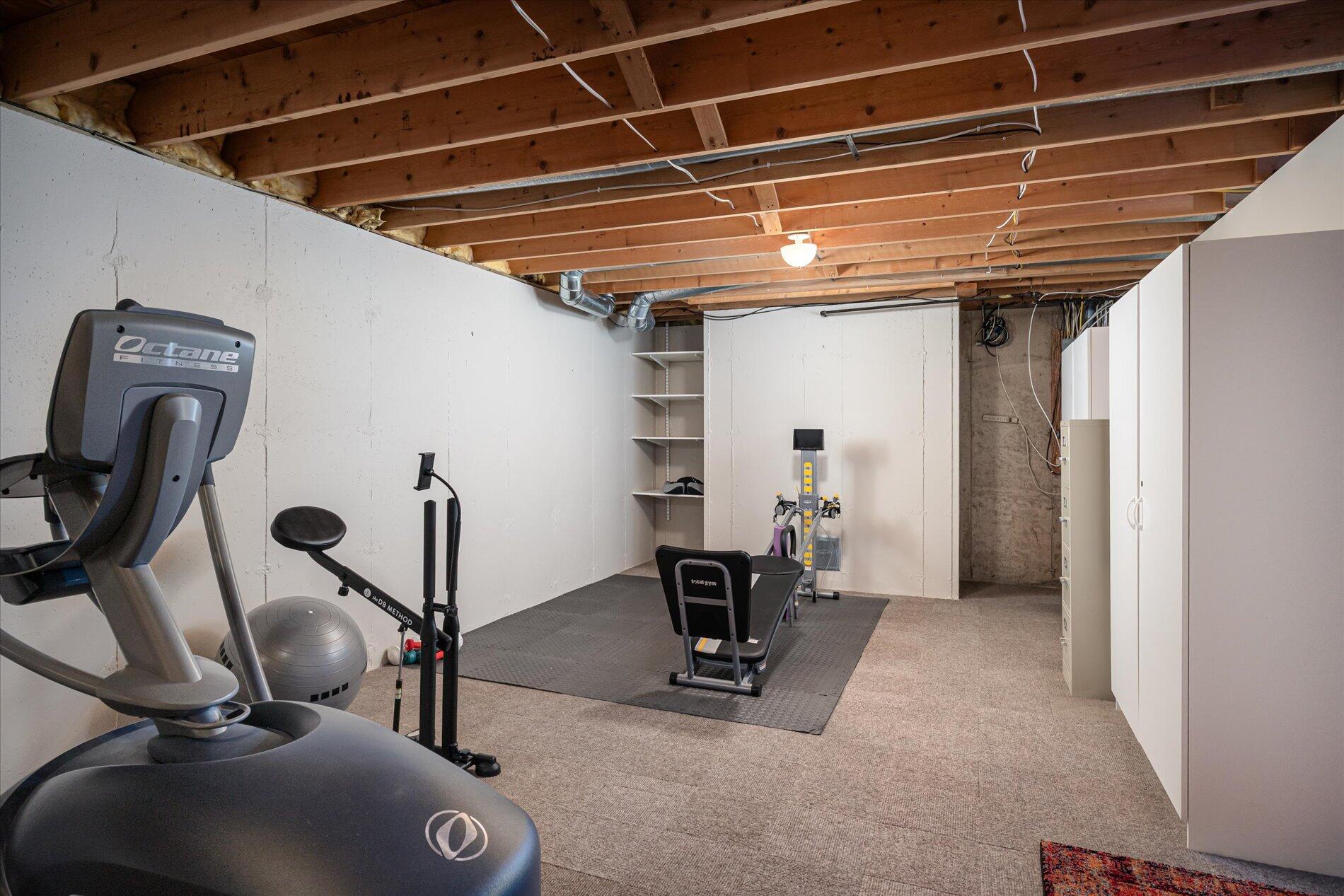 613 Ridgeview Drive Onalaska, WI 54650 - Photo 19 of 26 17 Lower Level Gym