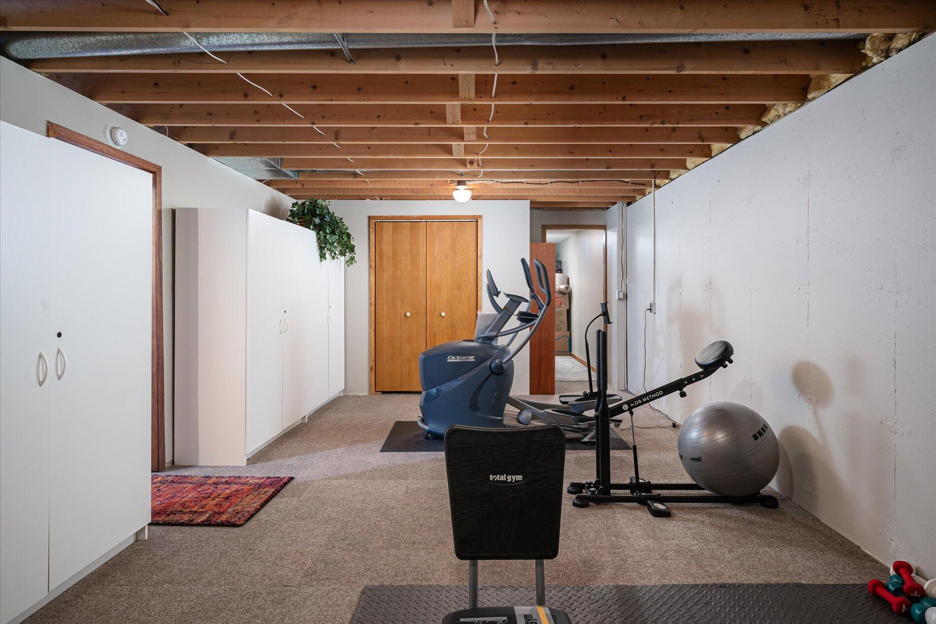 613 Ridgeview Drive Onalaska, WI 54650 - Photo 20 of 26 18 Lower Level Gym