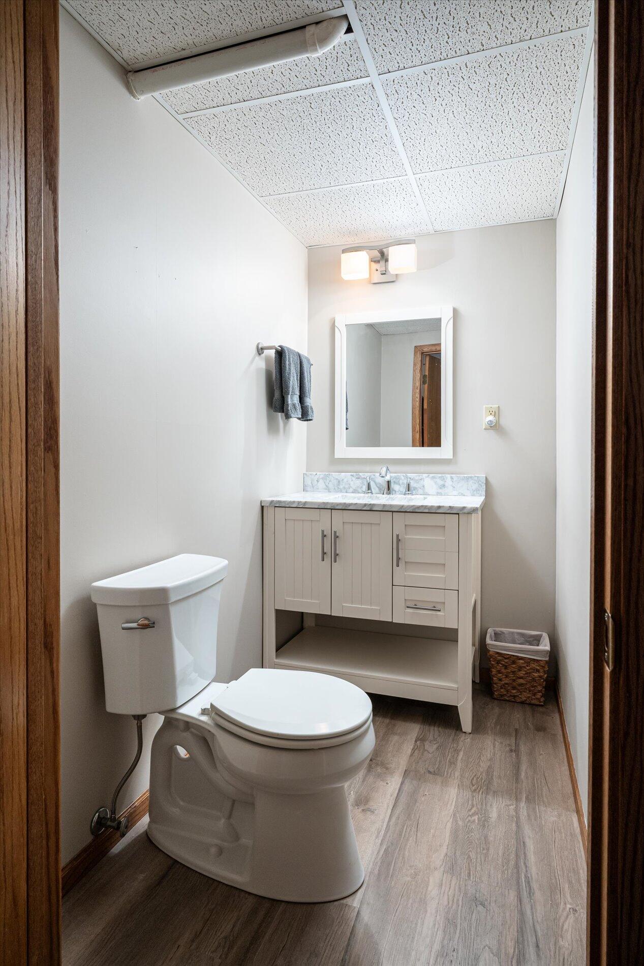 613 Ridgeview Drive Onalaska, WI 54650 - Photo 21 of 26 19 Lower Level Bath