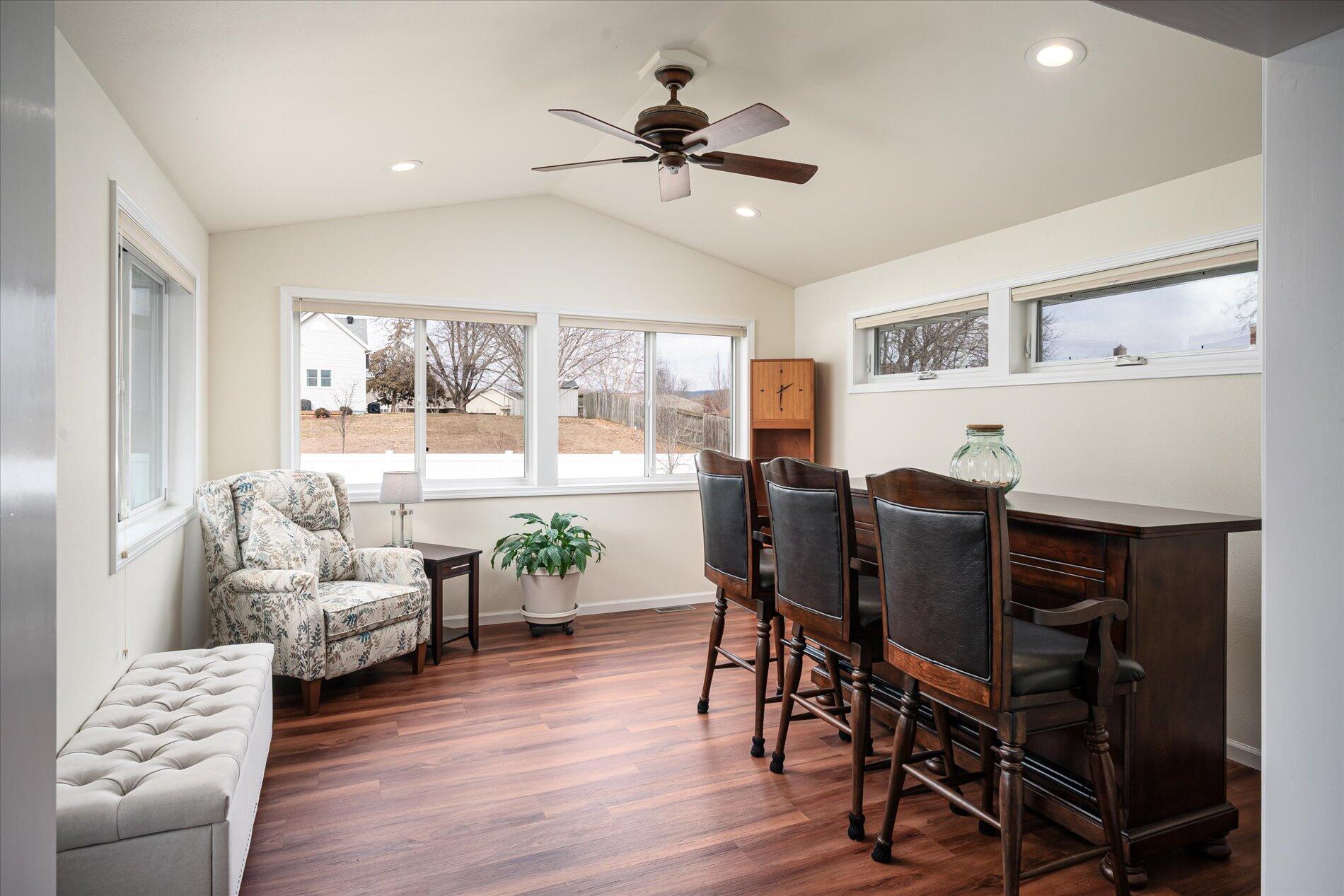 613 Ridgeview Drive Onalaska, WI 54650 - Photo 9 of 26 08 Sunroom