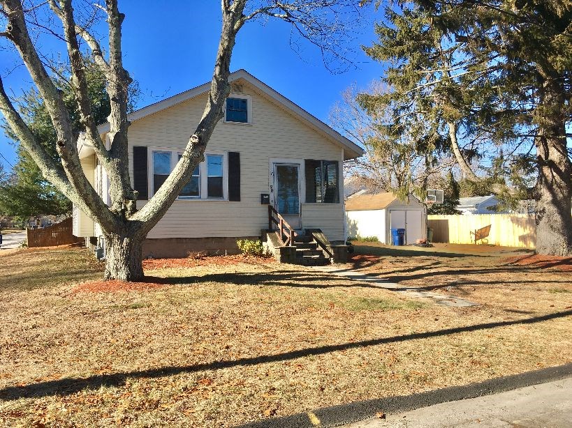 29 Anoka Road Warwick, RI 02889 - Photo 1 of 10 Gallery Image 1