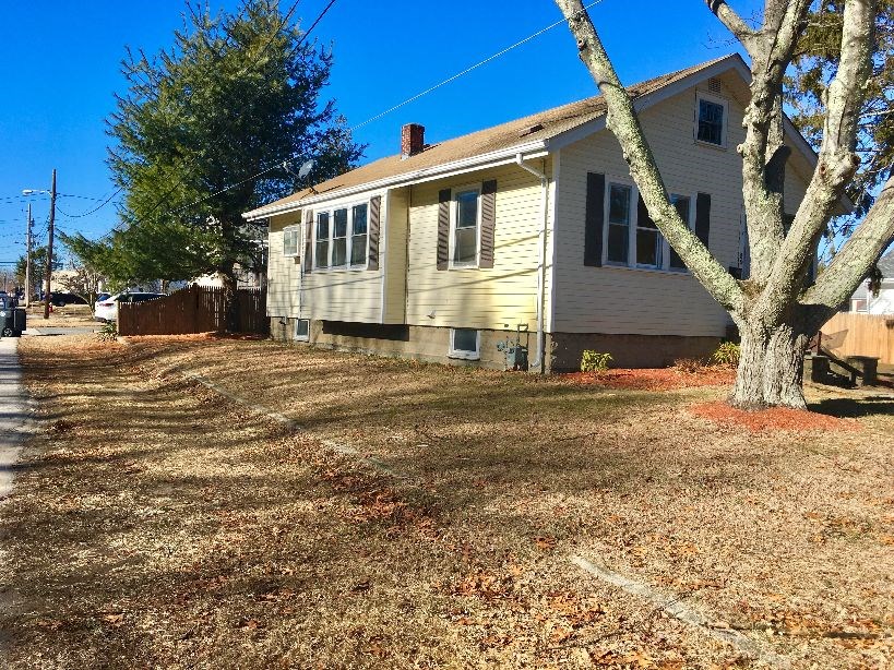 29 Anoka Road Warwick, RI 02889 - Photo 9 of 10 Gallery Image 9