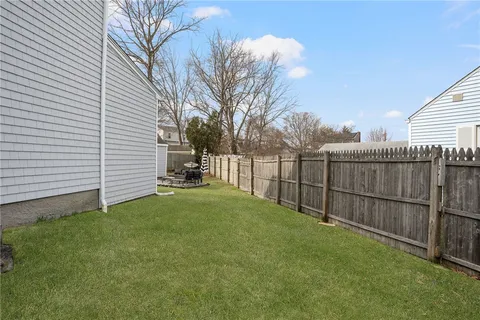 $620,000 | 4 Halsey Avenue, Middletown, RI 02842