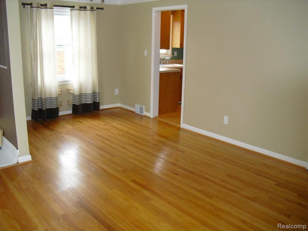 9632 Farmington Road Livonia, MI 48150 - Photo 4 of 11 Beautiful Hardwood Floors.jpg