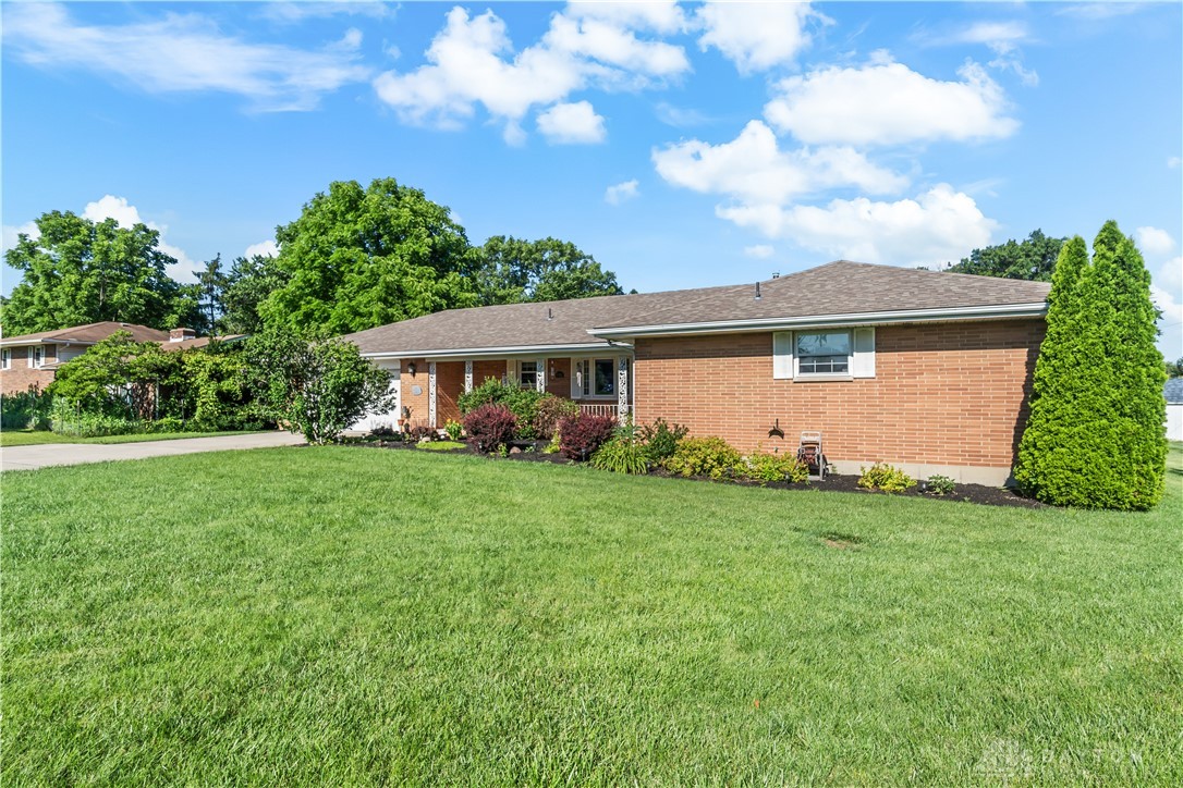 1209 South Heincke Road Miamisburg, OH 45342 - Photo 3 of 48