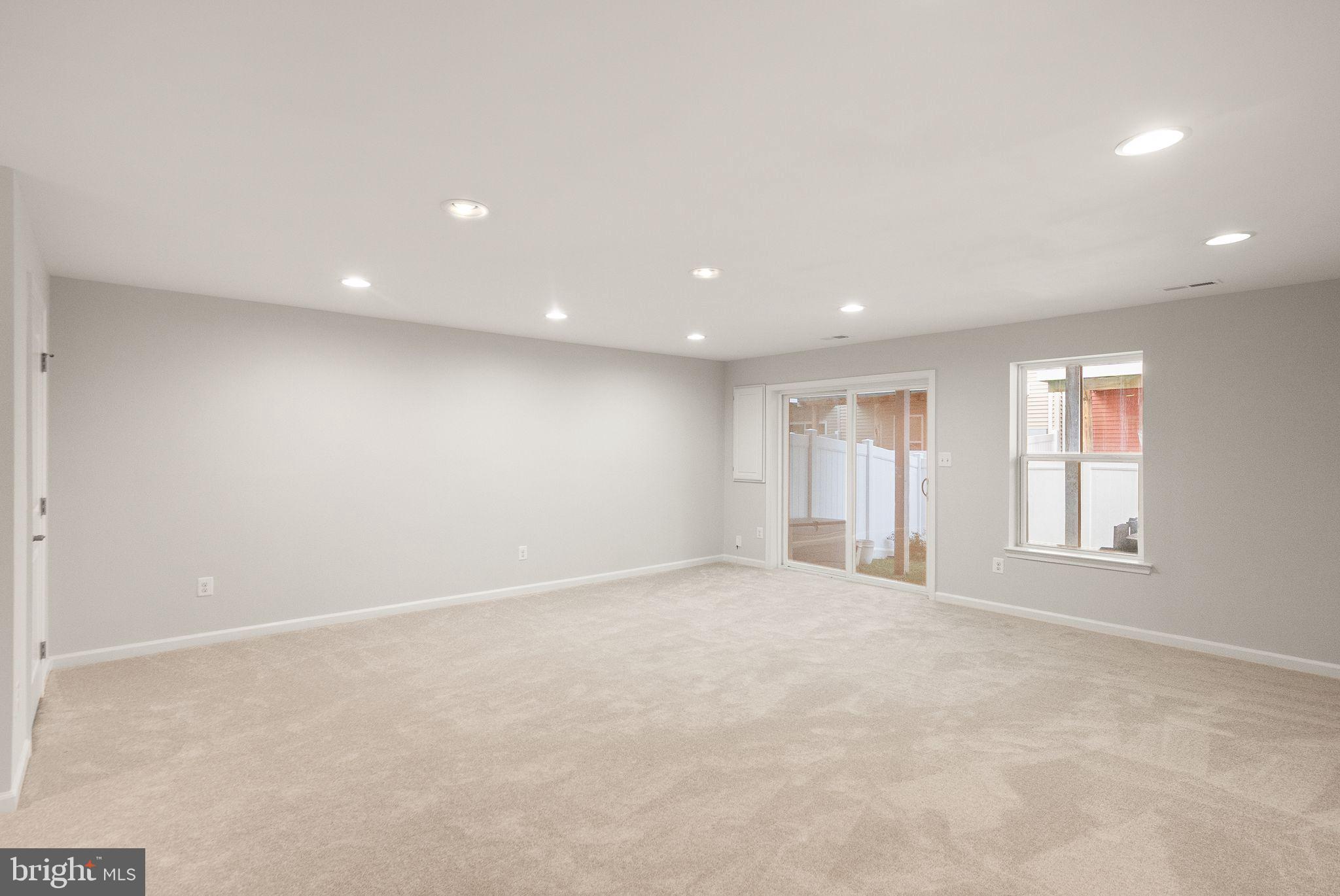 41688 McMonagle Square Aldie, VA 20105 - Photo 13 of 59 an empty room with windows