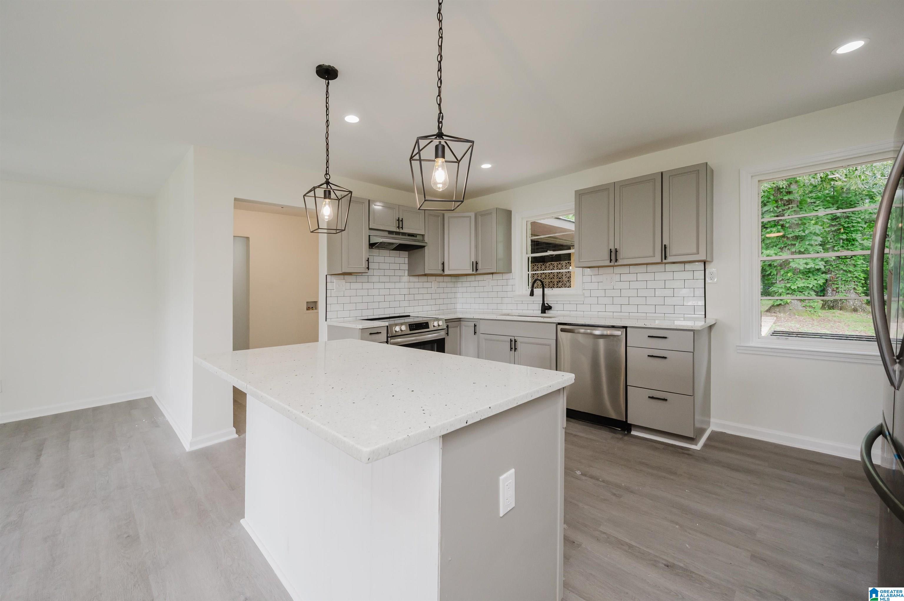 201 Sun Valley Road Birmingham, AL 35215 - Photo 14 of 34