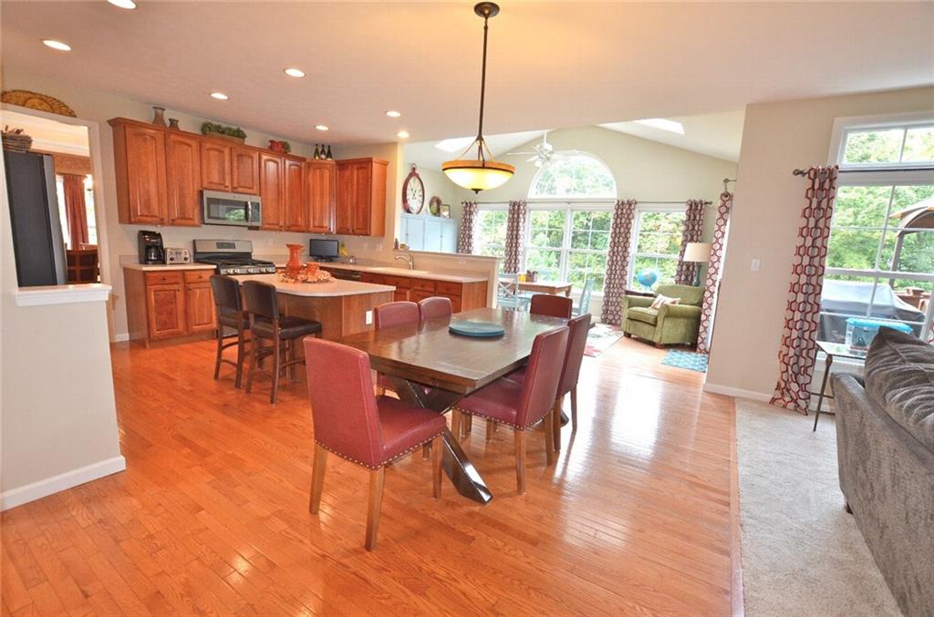 322 Buffalo Ridge Road Canonsburg, PA 15317 - Photo 6 of 25 Gallery Image 6