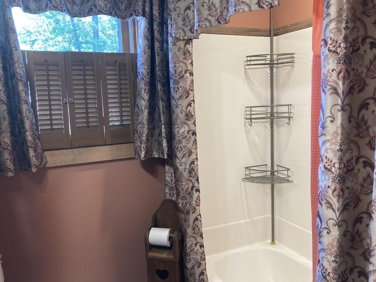 35 North Bock Road Muskegon, MI 49442 - Photo 21 of 78 thumbnail_IMG_1868
