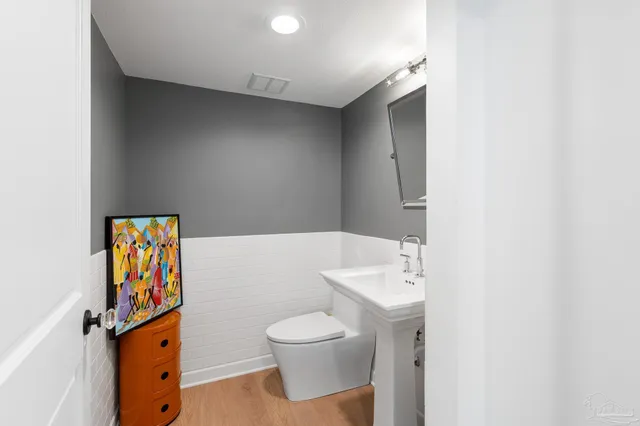 $1,325,000 | 5 Port Royal Way, Pensacola, FL 32502