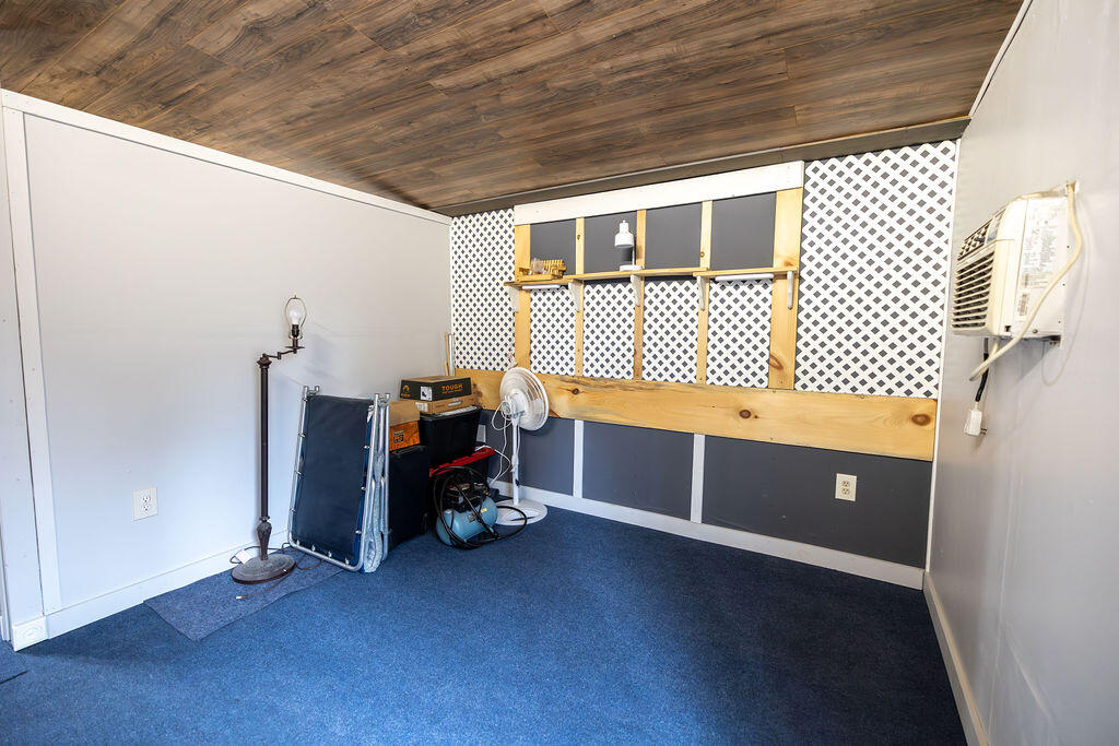 1071 Bean Road Mount Vernon, ME 04352 - Photo 14 of 64