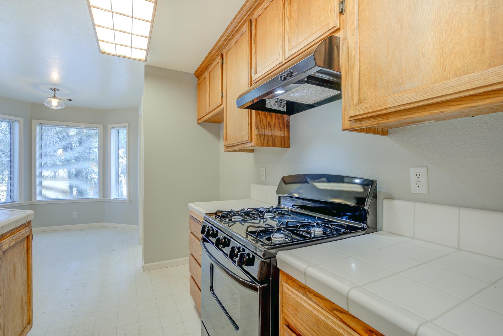 12675 Shannon Road Red Bluff, CA 96080 - Photo 6 of 63 Gallery Image 6