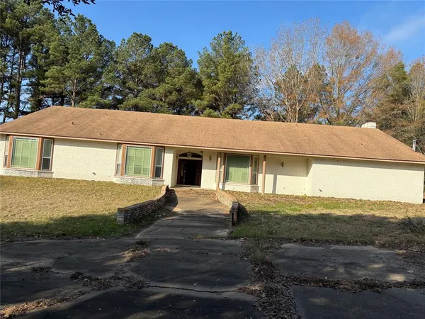 $369,000 | 3726 County Road 4284, Simms, TX 75574