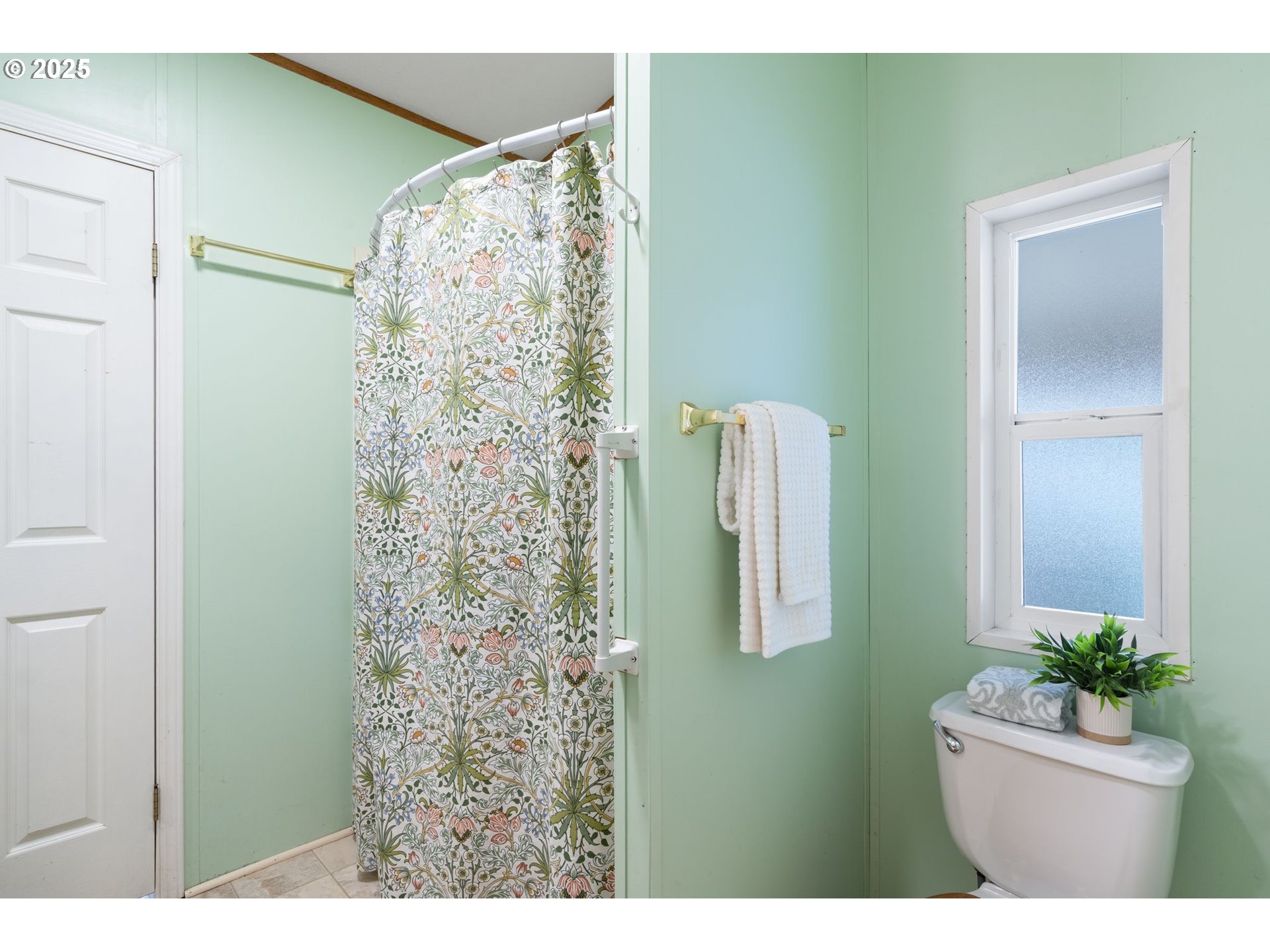 1720 Southwest Stringtown Road Forest Grove, OR 97116 - Photo 19 of 39 a bathroom with a shower and a toilet