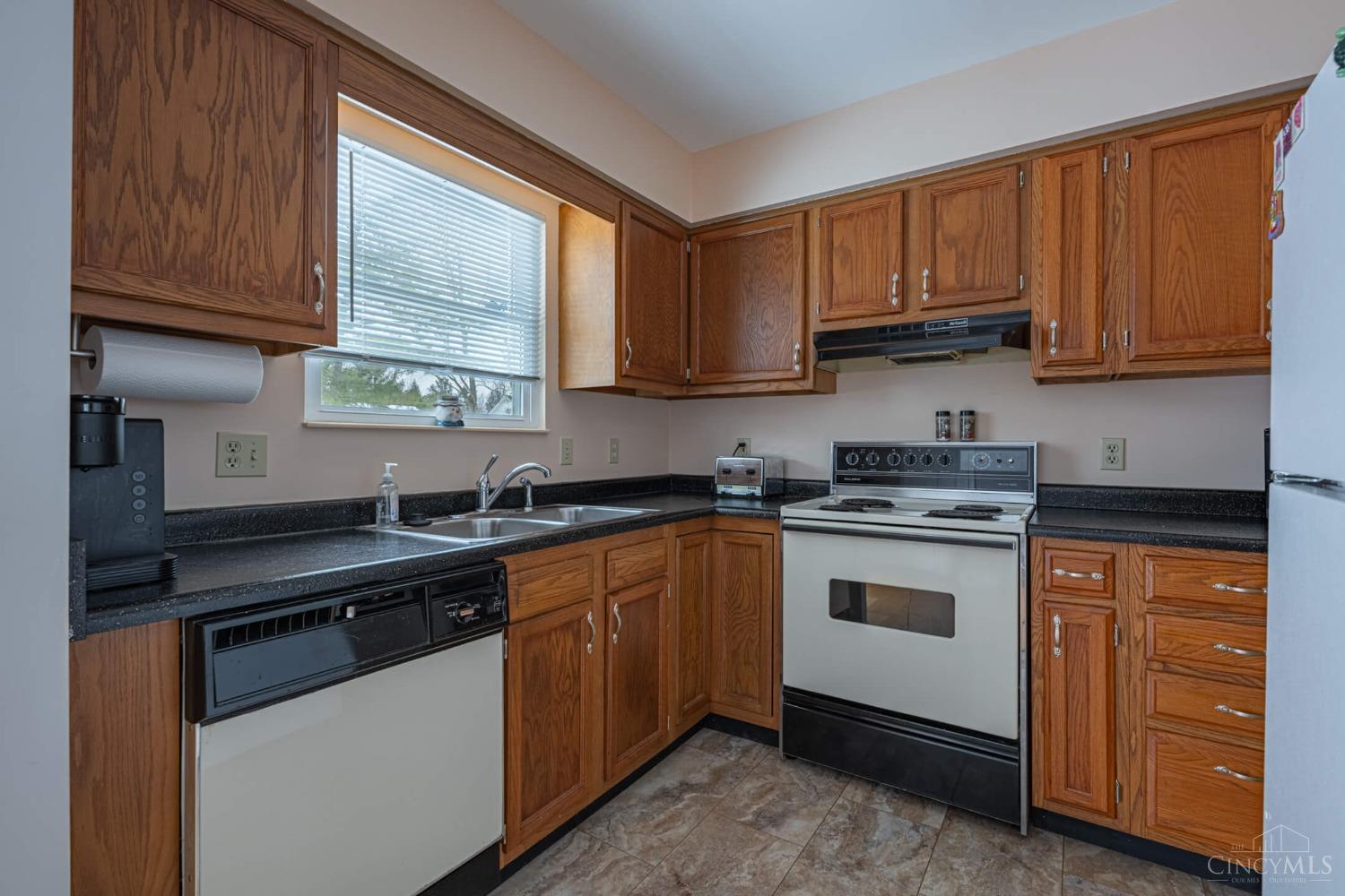 338 Ruth Street Loveland, OH 45140 - Photo 10 of 24 Gallery Image 10