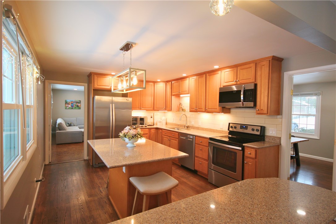 16 Buchanan Road Pittsford, NY 14534 - Photo 4 of 20