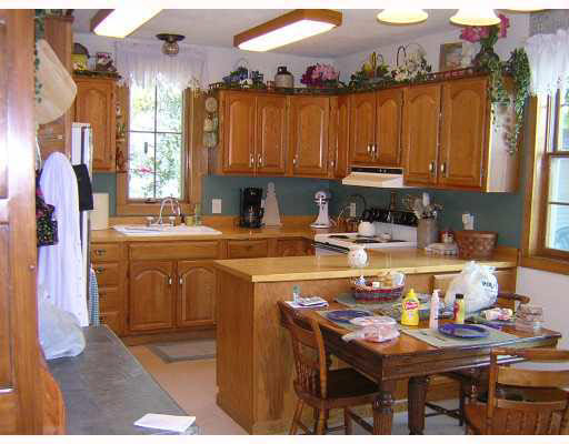 22590 Riley Road Lakeville, IN 46536 - Photo 4 of 8 Gallery Image 4