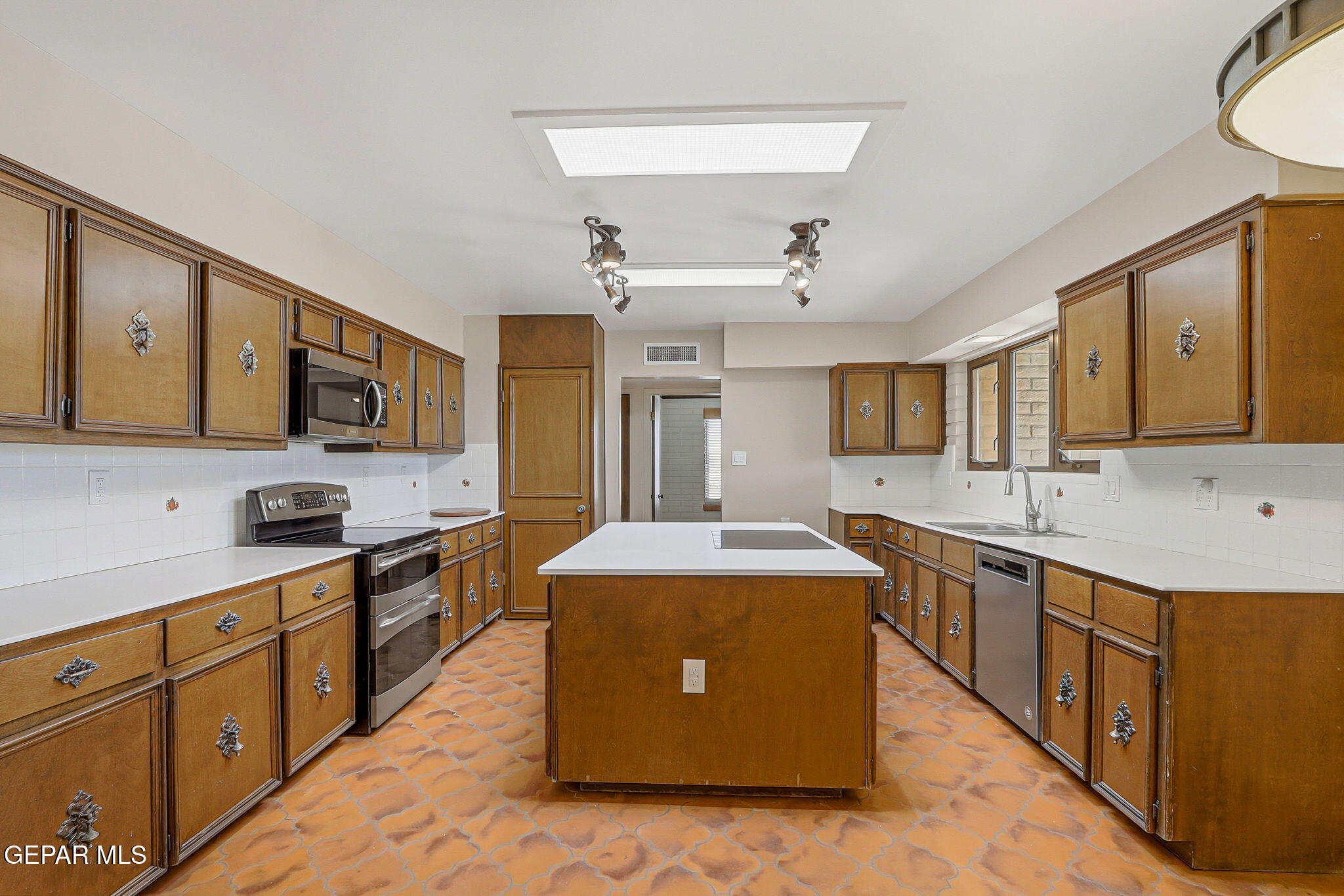 7770 WestSide Road Canutillo, TX 79835 - Photo 41 of 62 41-web-or-mls-IMG_2958