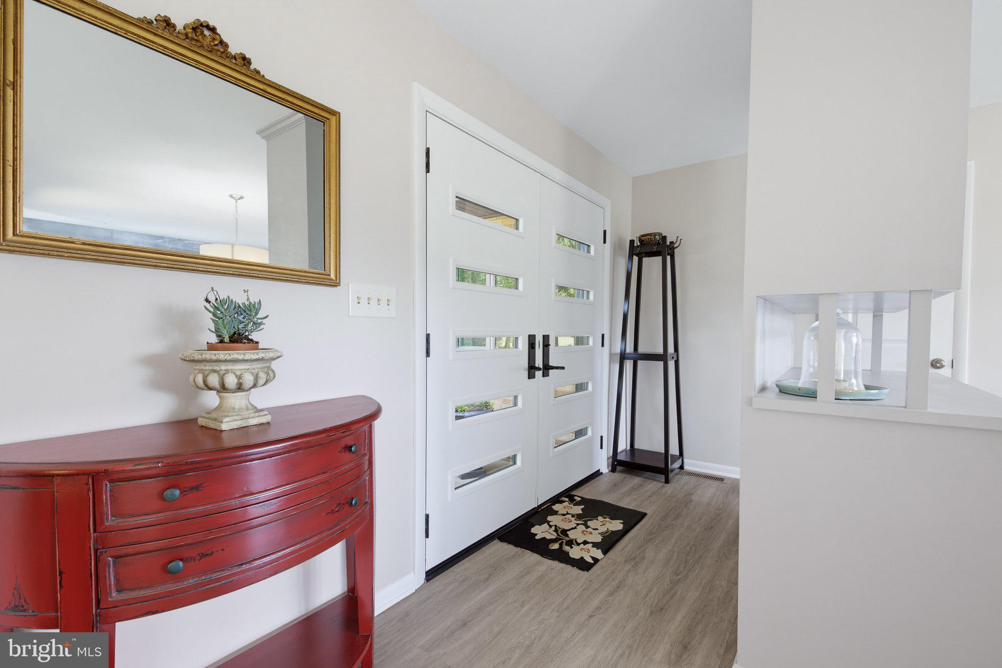 1772 Becker Road Manheim, PA 17545 - Photo 11 of 38 Foyer