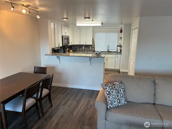 $245,000 | 2900 West Marina Drive, Unit 201, Moses Lake, WA 98837
