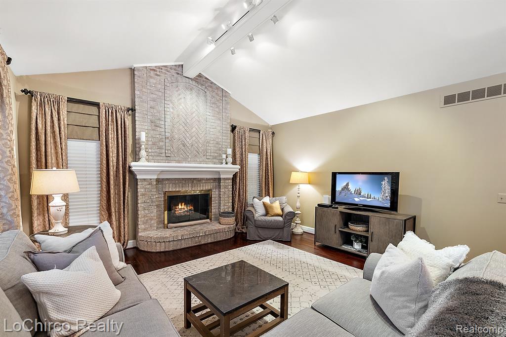 1773 Skyline Drive Rochester Hills, MI 48306 - Photo 9 of 36