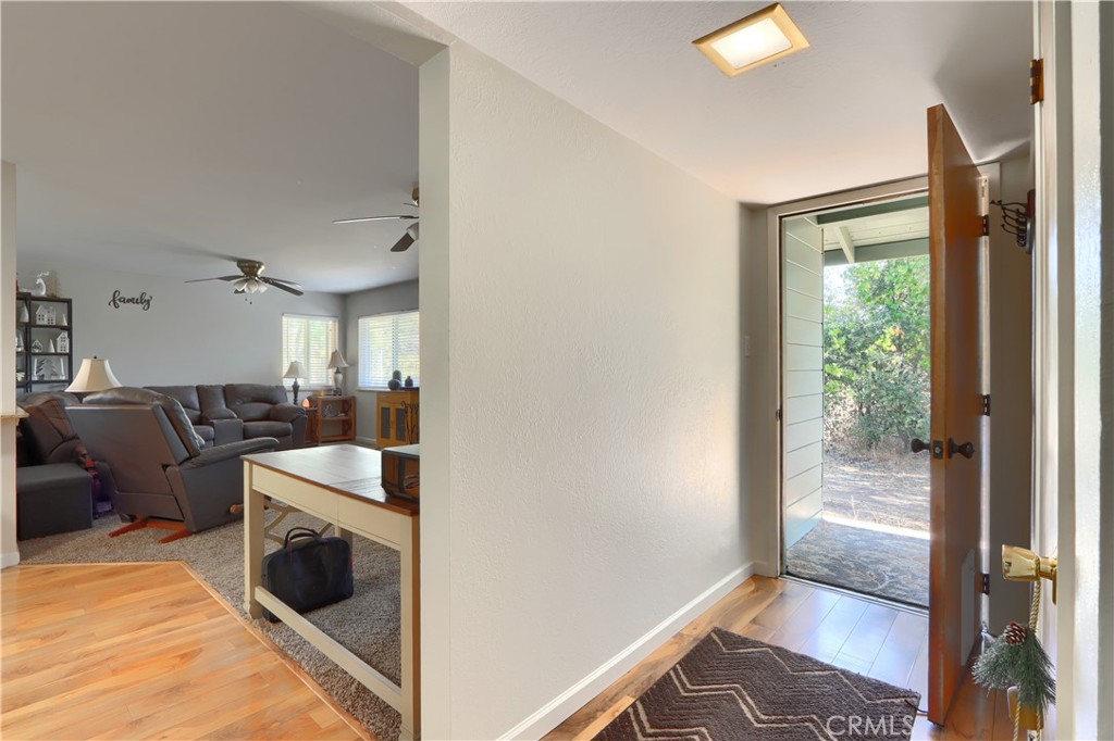 5268 Schafer Road Mariposa, CA 95338 - Photo 6 of 45 a view of living room kitchen and entryway