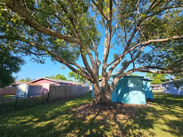 $1,995 | 4849 Camphor Avenue, Sarasota, FL 34231