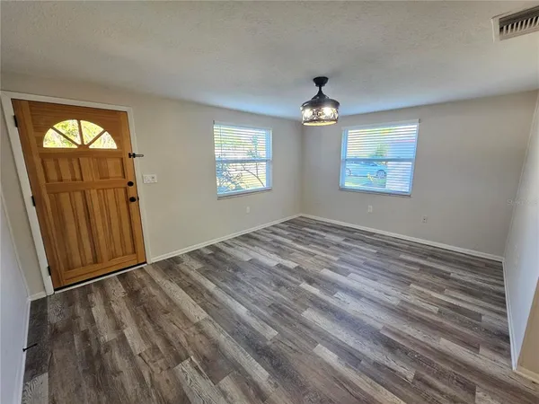 $1,995 | 4849 Camphor Avenue, Sarasota, FL 34231