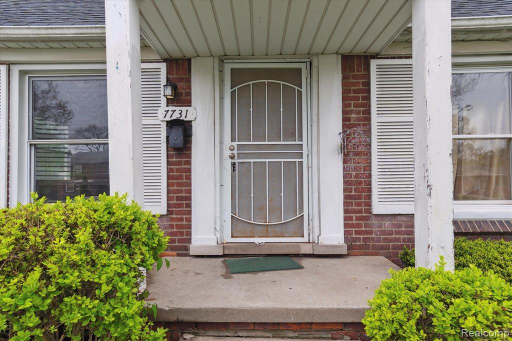 7731 Evergreen Road Detroit, MI 48228 - Photo 5 of 37