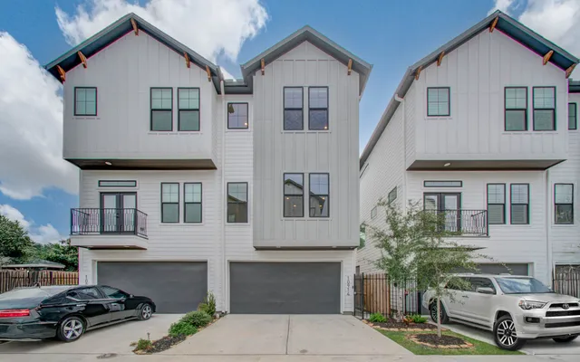 $2,600 | 10914 Fire Creek Drive, Houston, TX 77043