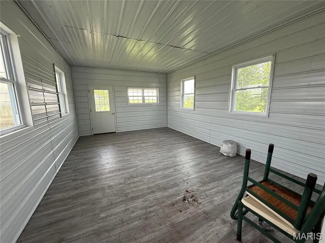 $395,000 | 29595 Highway 3, La Plata, MO 63549