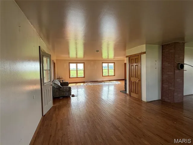 $395,000 | 29595 Highway 3, La Plata, MO 63549